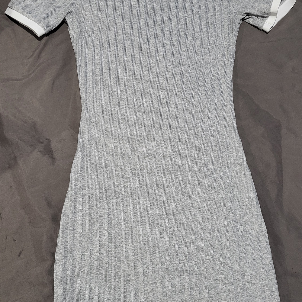 Divided Gray Ribbed Bodycon Dress - Picture 5 of 5